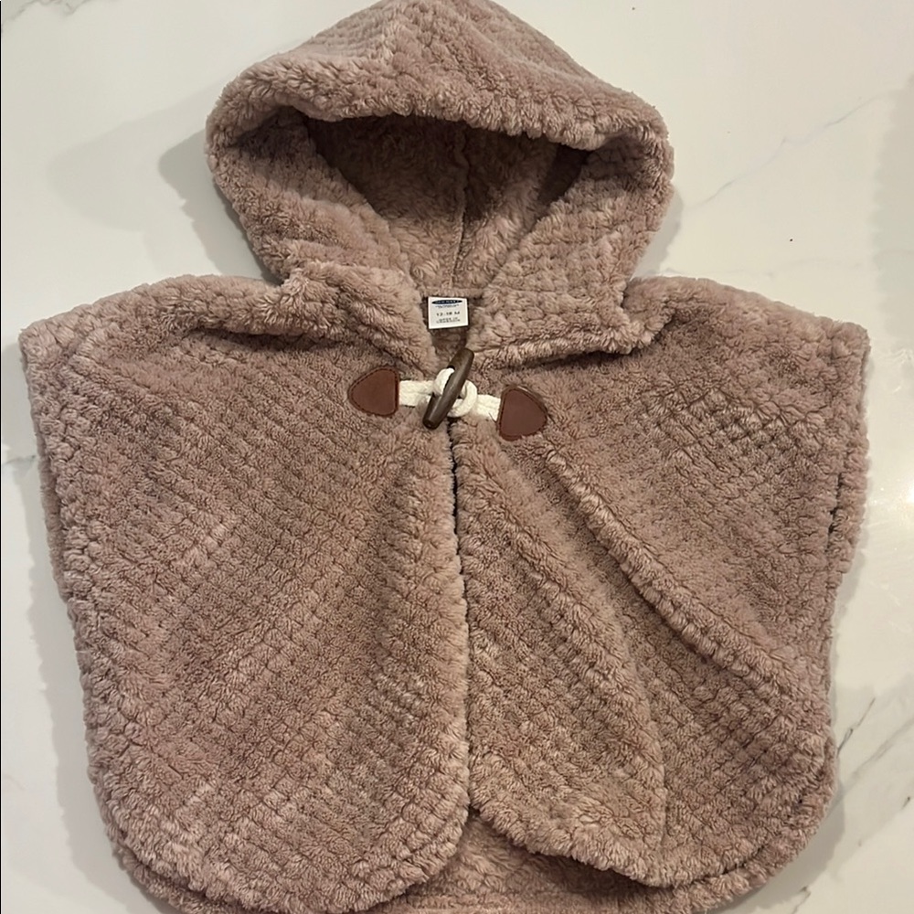 12-18 fleece vest/shawl